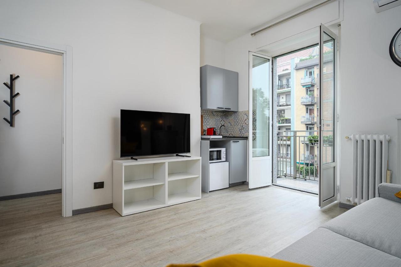Insubria 8-3Sx - Monolocale Cool Apartment Milan Exterior photo